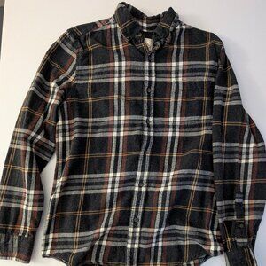 St John's Bay men's long sleeve plaid flannel button up